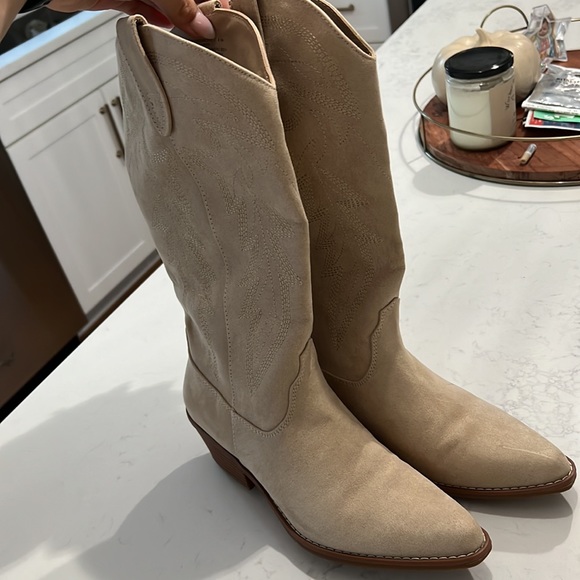 NWOT- Madden Girl Redford Boots - Picture 5 of 5